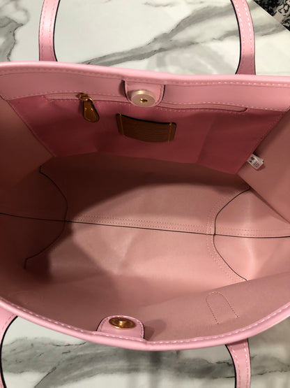 Coach City Tote in Signature Canvas