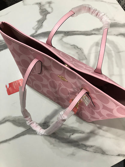 Coach City Tote in Signature Canvas