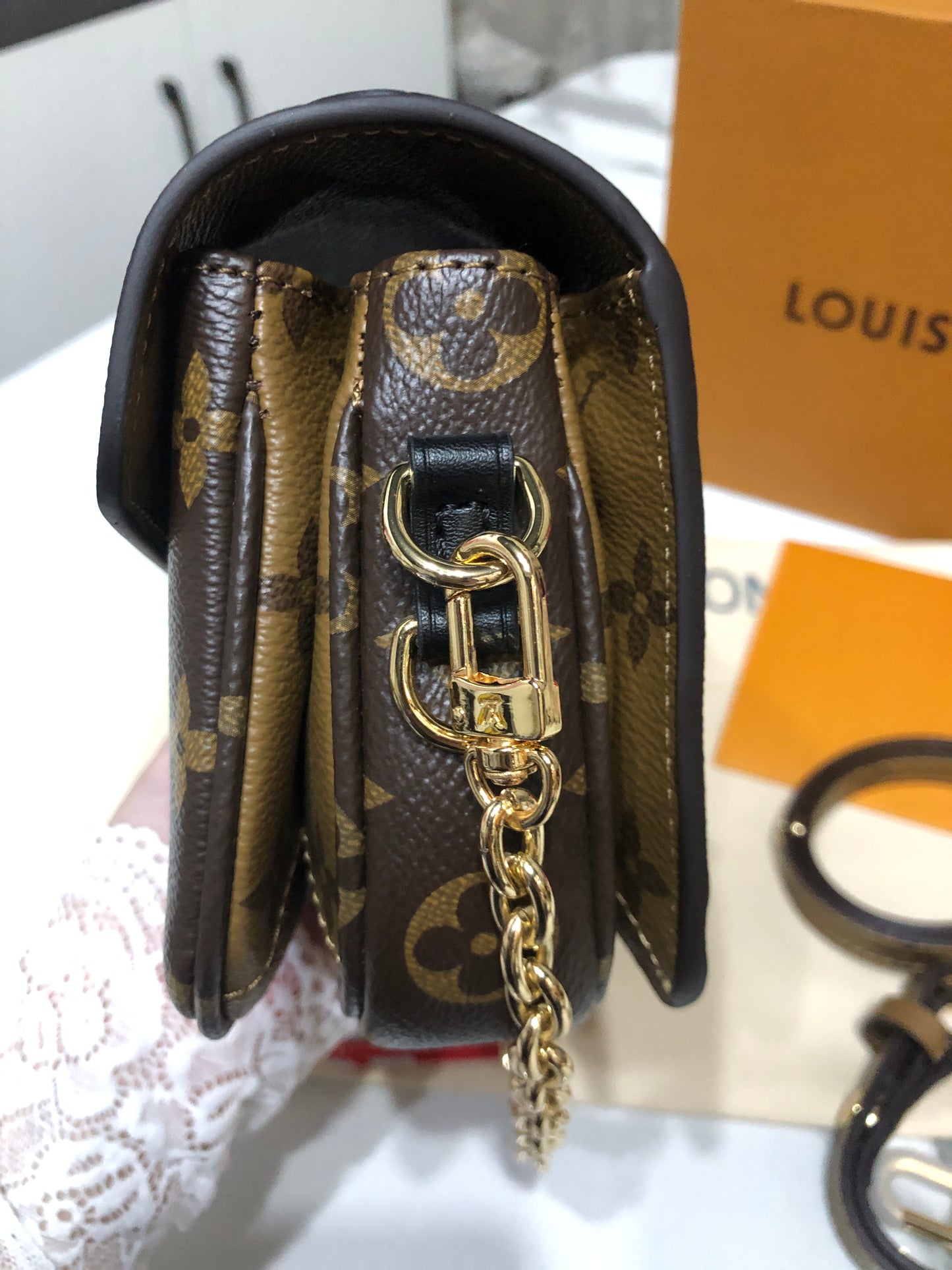 Louis Vuitton Pochette Métis handbag
