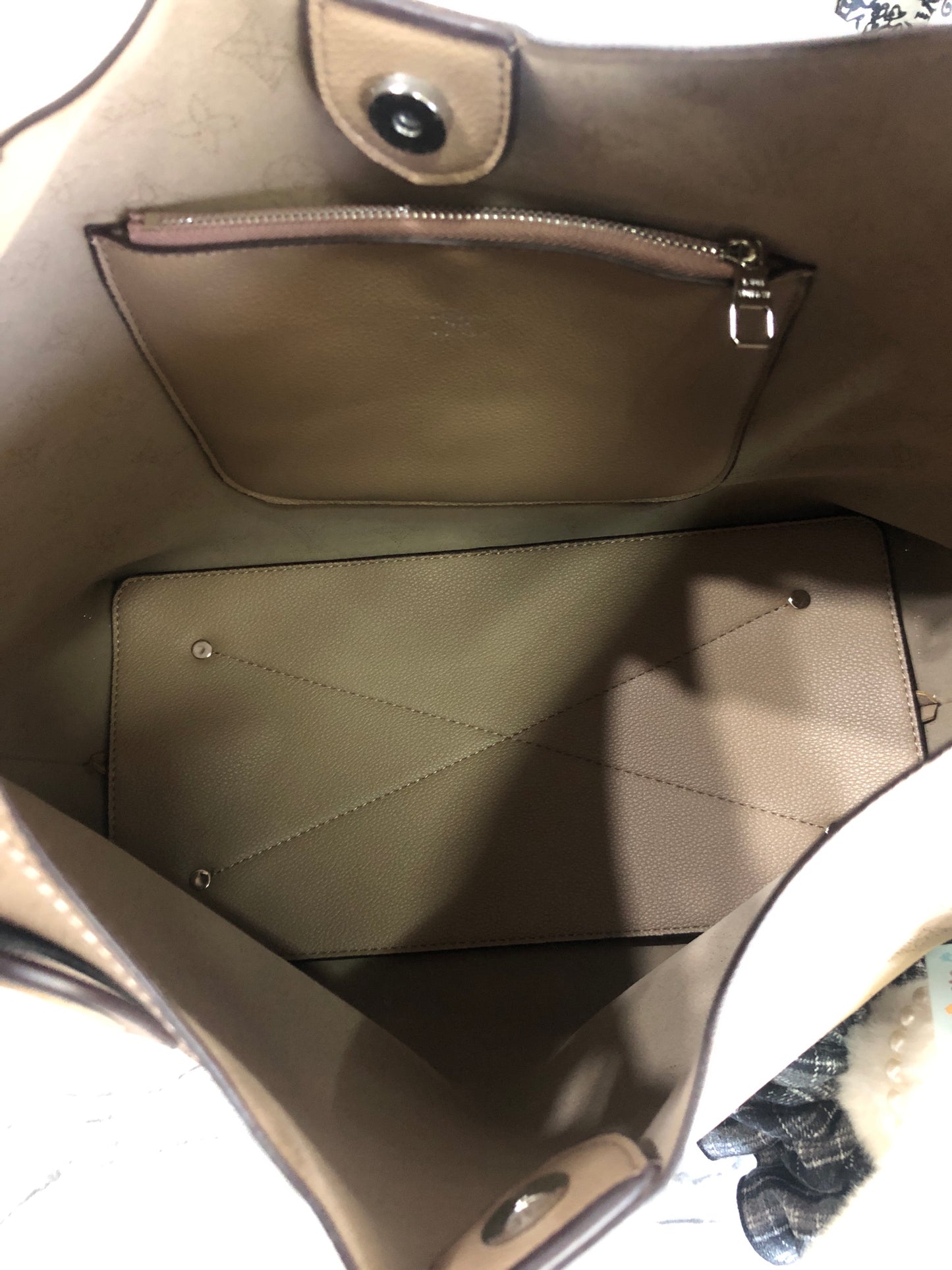 Louis Vuitton Carmel Hobo bag