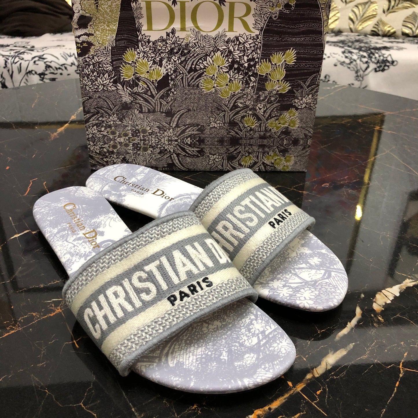 Dior Dway slides