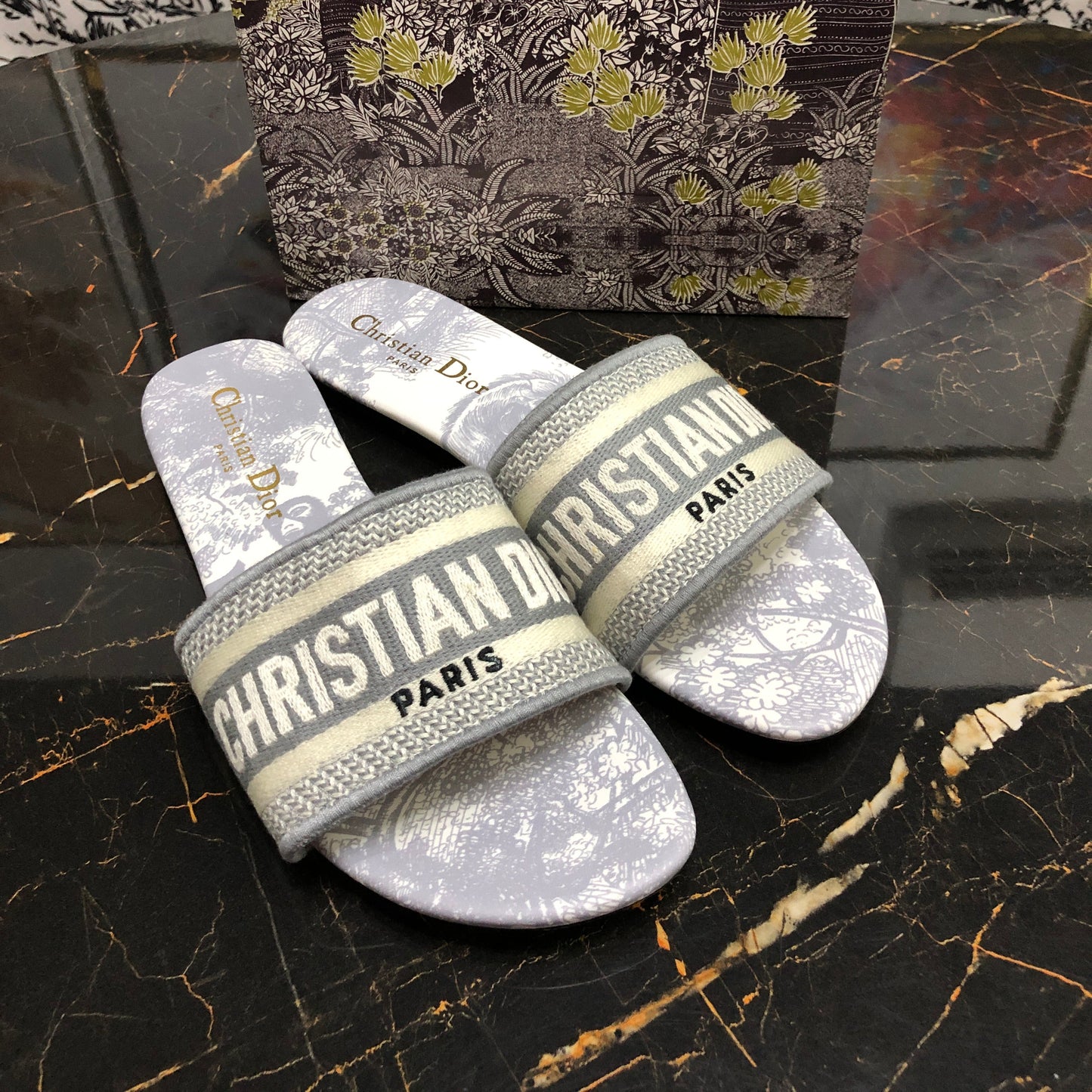 Dior Dway slides