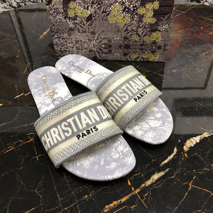 Dior Dway slides