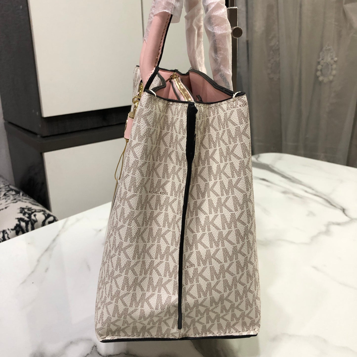Michael Kors Ruby Top Zip Tote