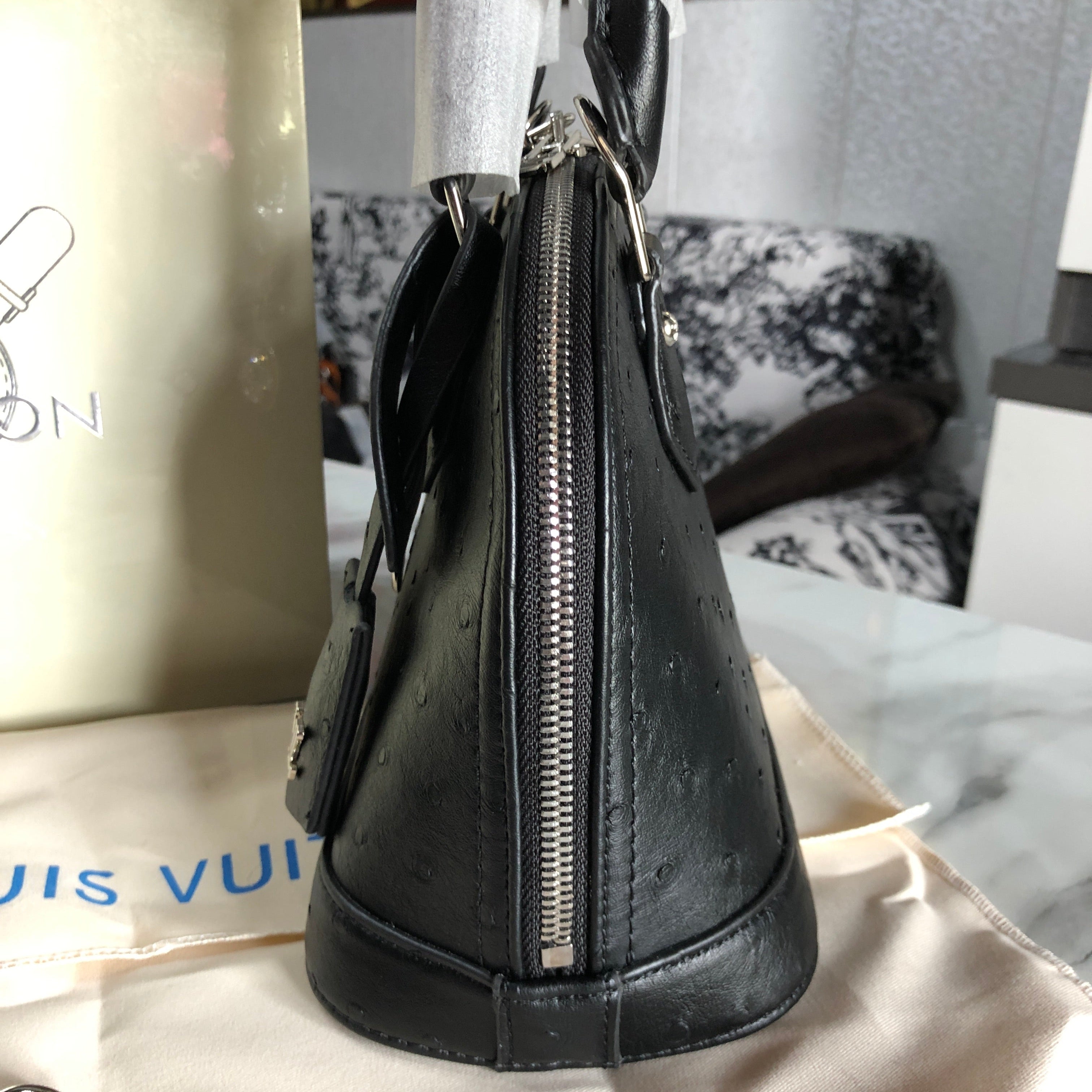 Louis Vuitton Neo Alma BB