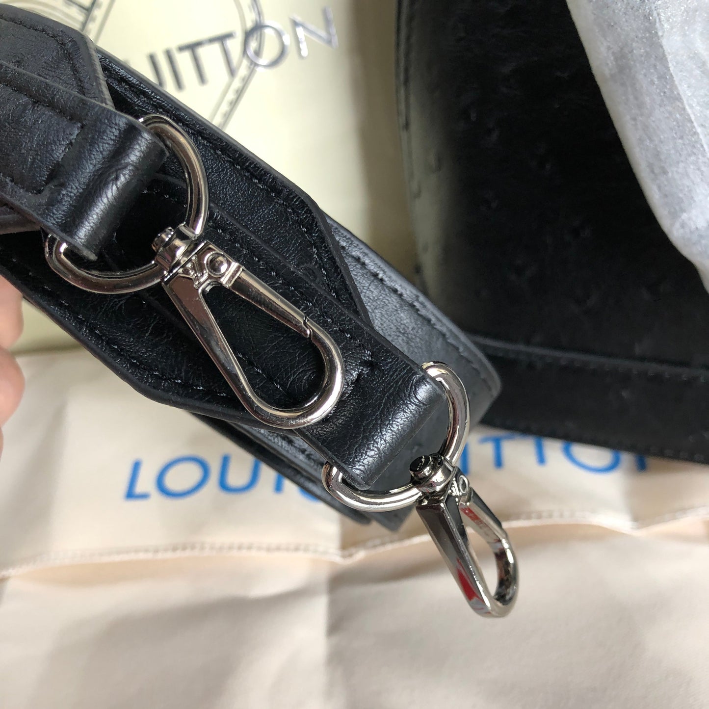 Louis Vuitton Neo Alma BB