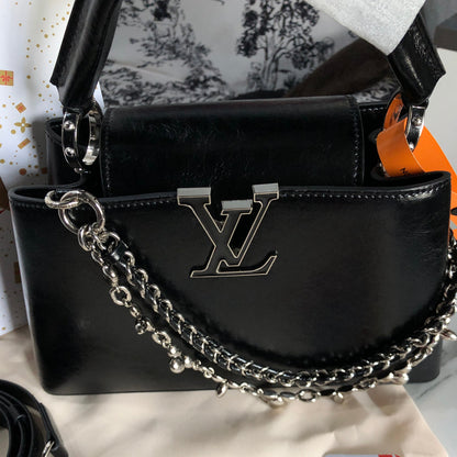 Louis Vuitton Capucines East-West BB