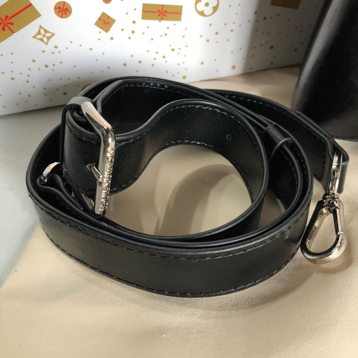 Louis Vuitton Capucines East-West BB