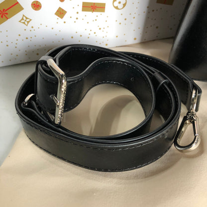 Louis Vuitton Capucines East-West BB