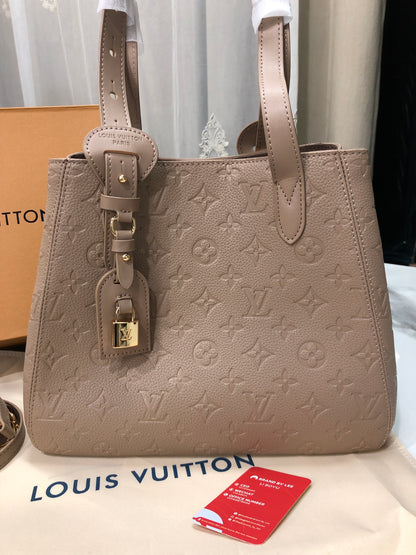 Louis Vuitton All In One tote bag