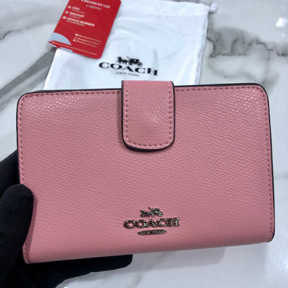 Coach Women's Medium Corner Zip Wallet