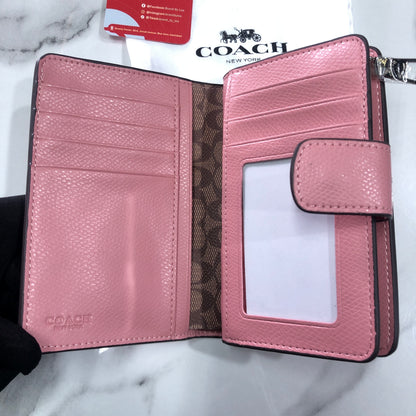 Coach Women's Medium Corner Zip Wallet