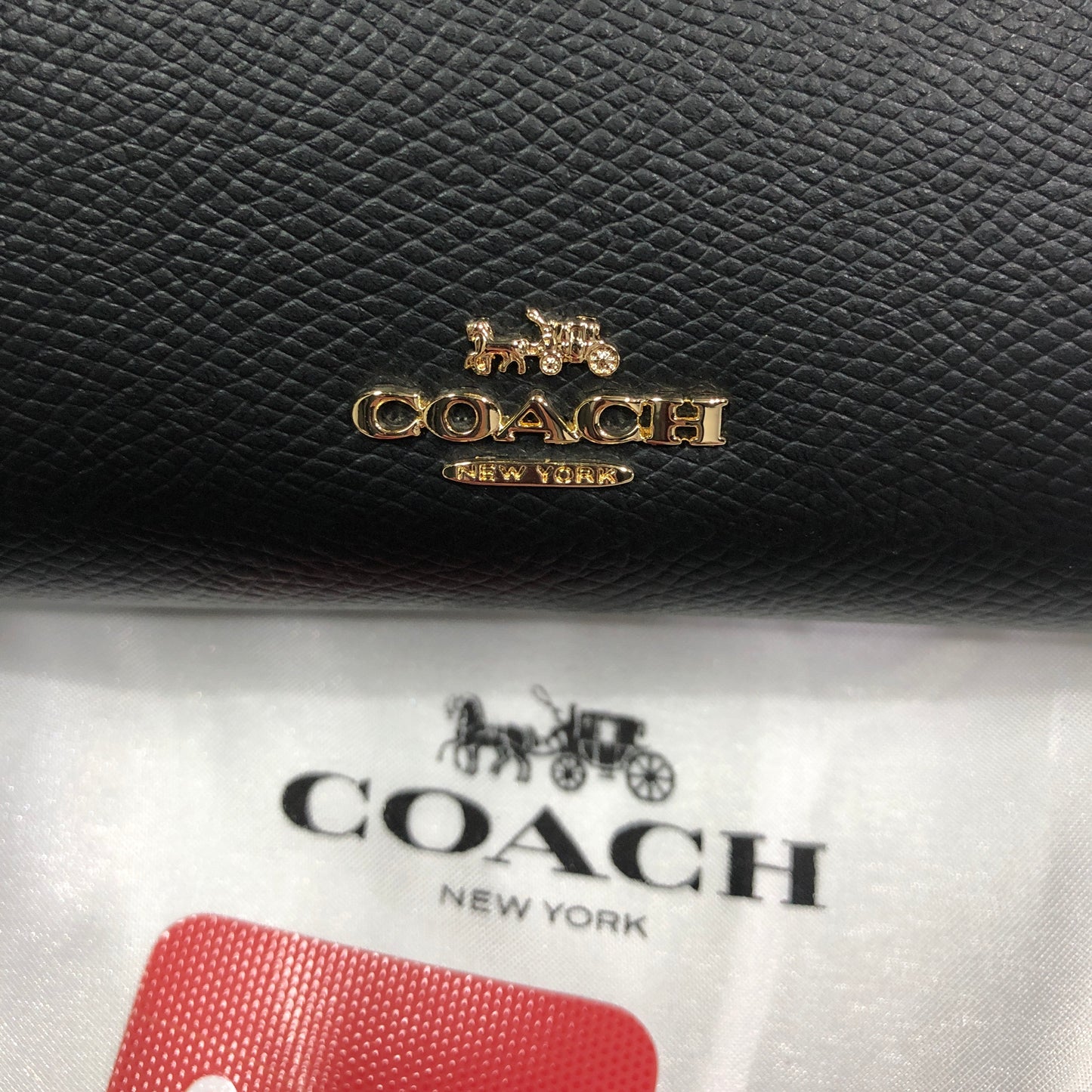 Coach Women's Medium Corner Zip Wallet