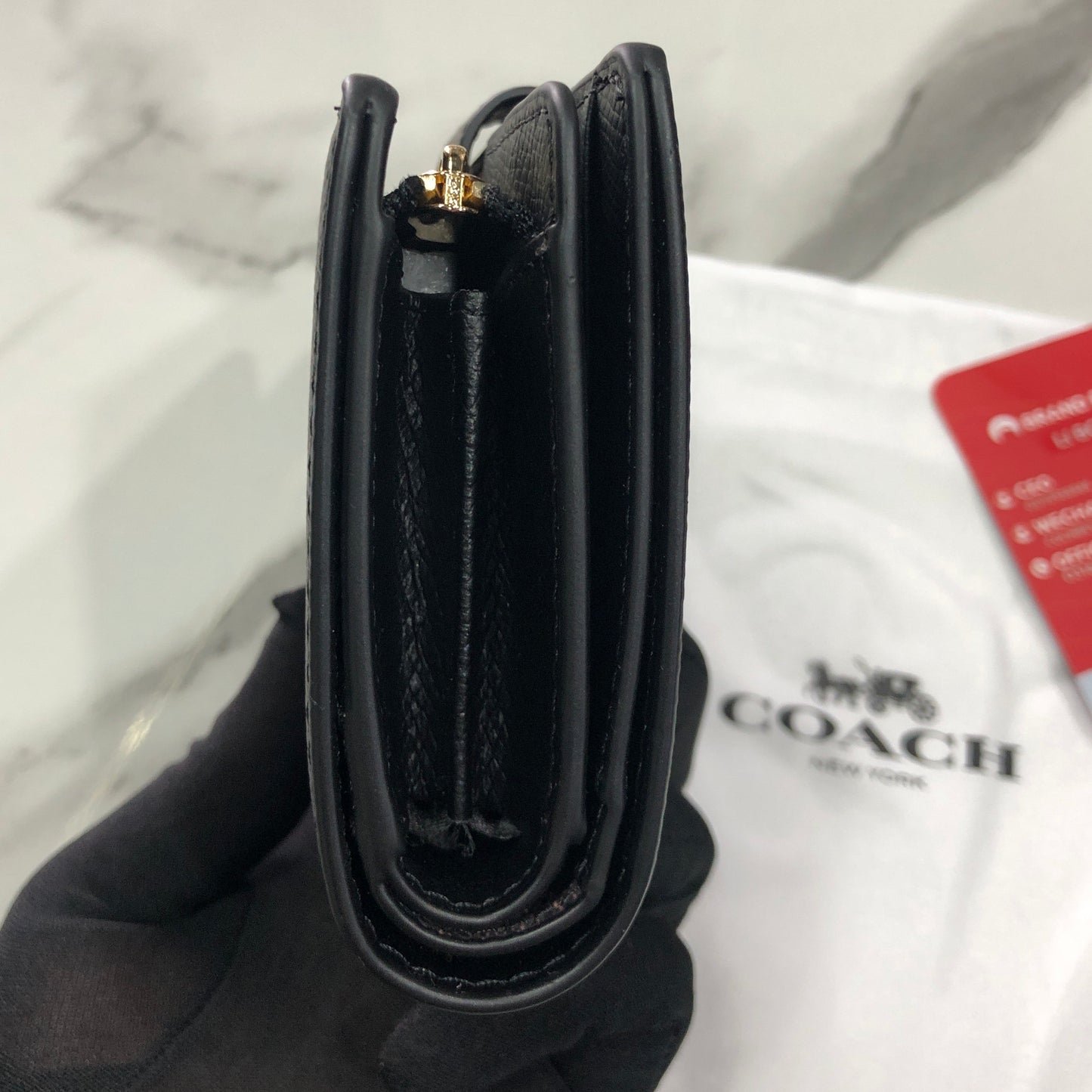 Coach Women's Medium Corner Zip Wallet