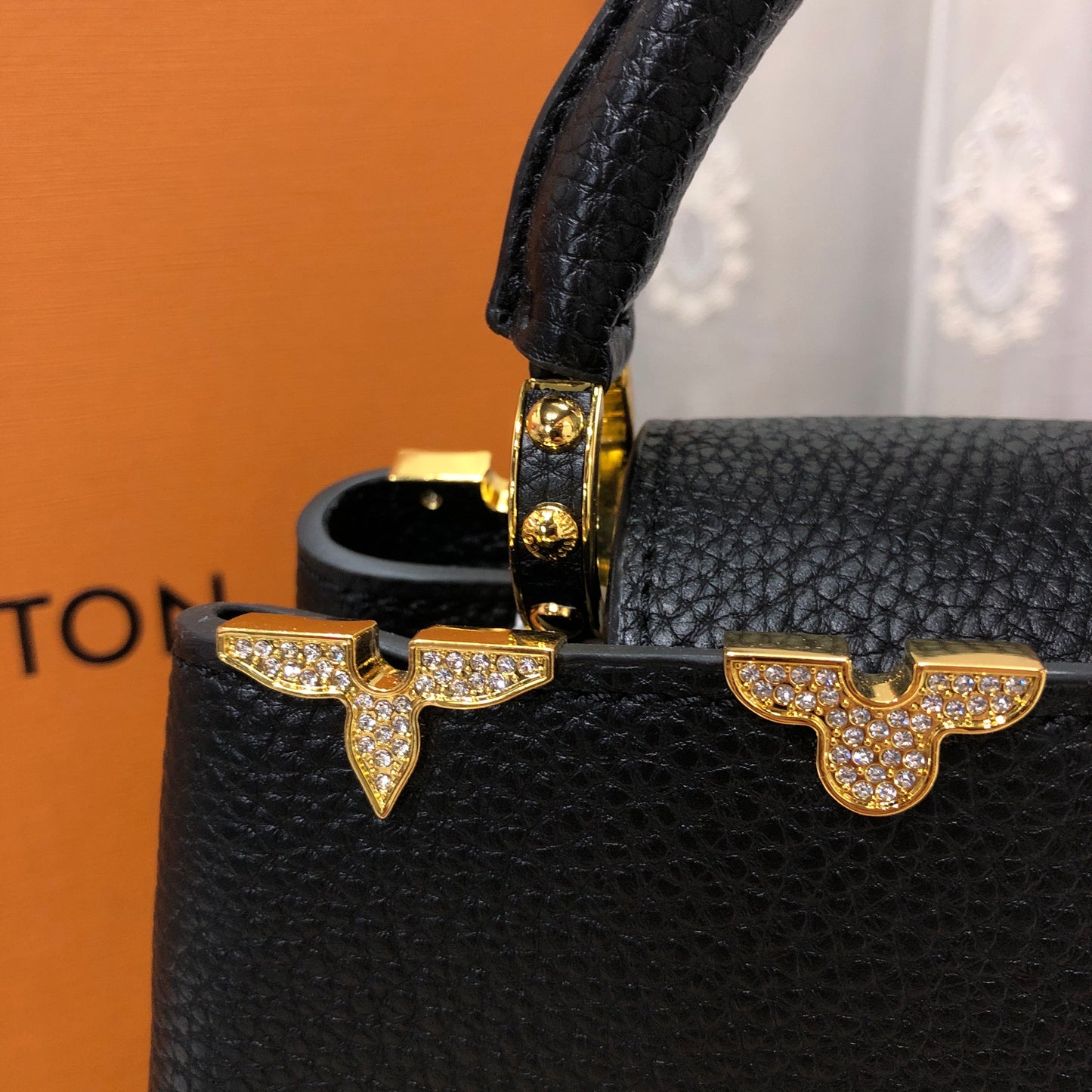 Louis Vuitton Capucines BB