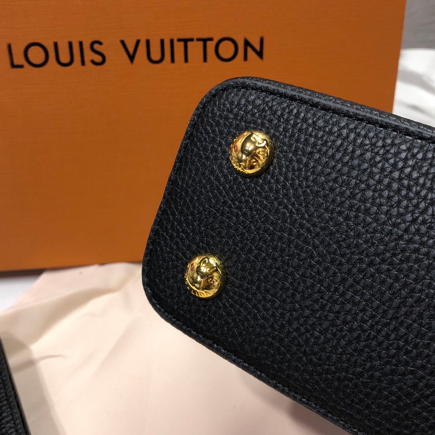 Louis Vuitton Capucines BB