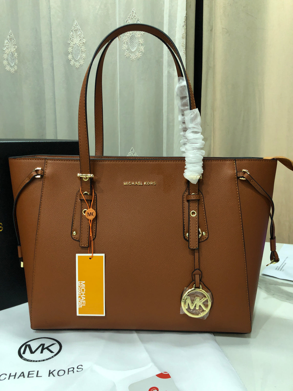 Michael Kors Voyager Tote Bag