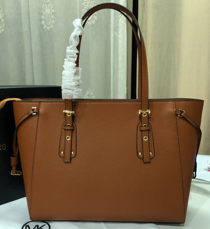 Michael Kors Voyager Tote Bag