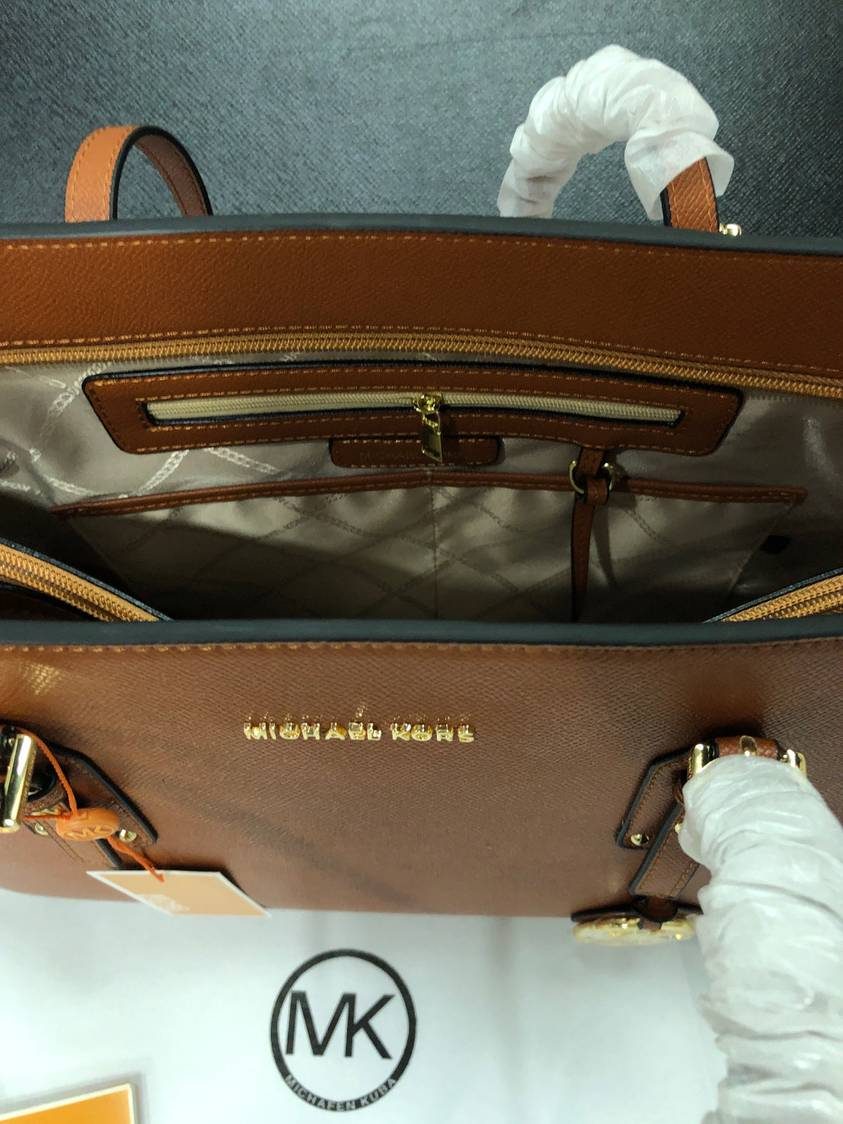 Michael Kors Voyager Tote Bag