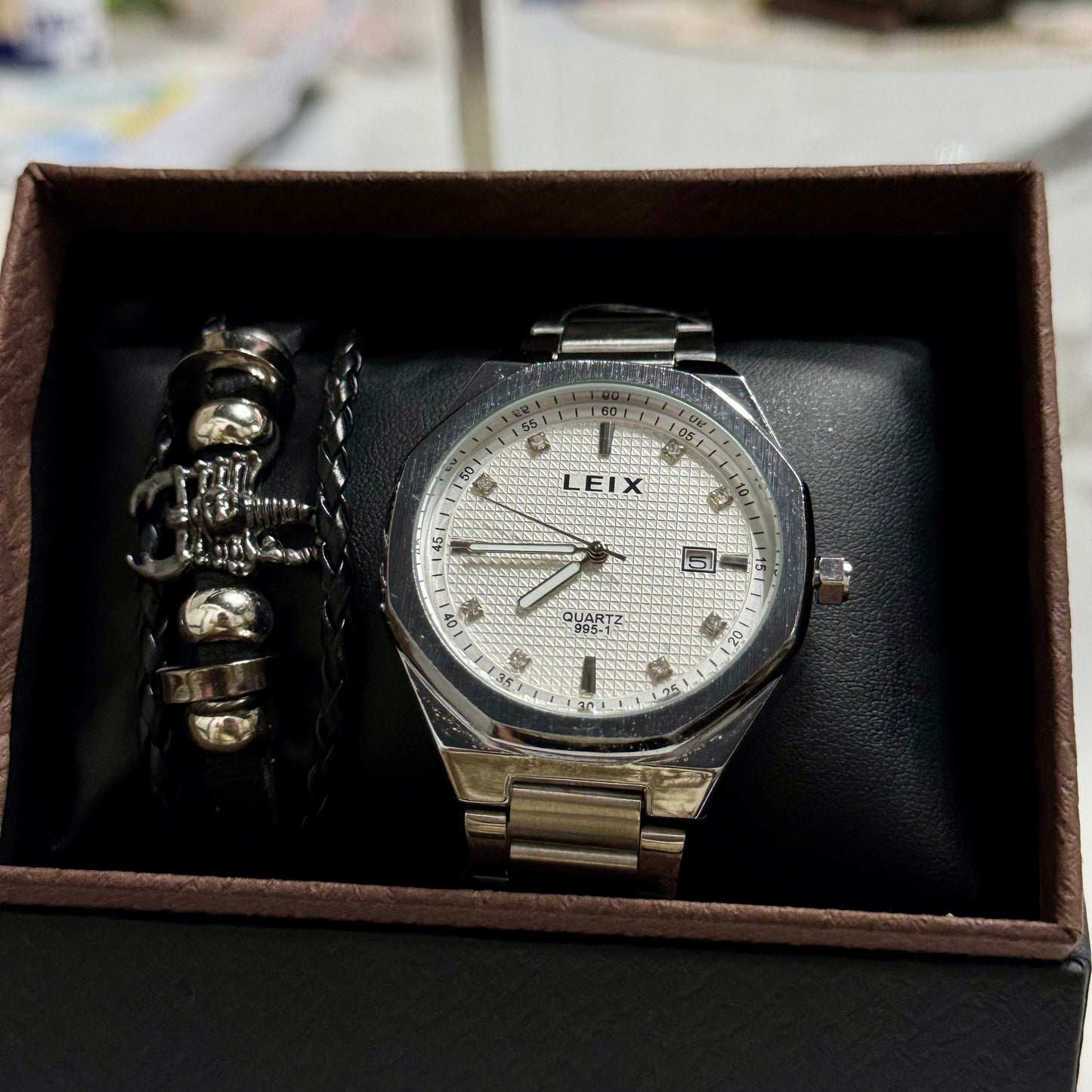 Watch 001