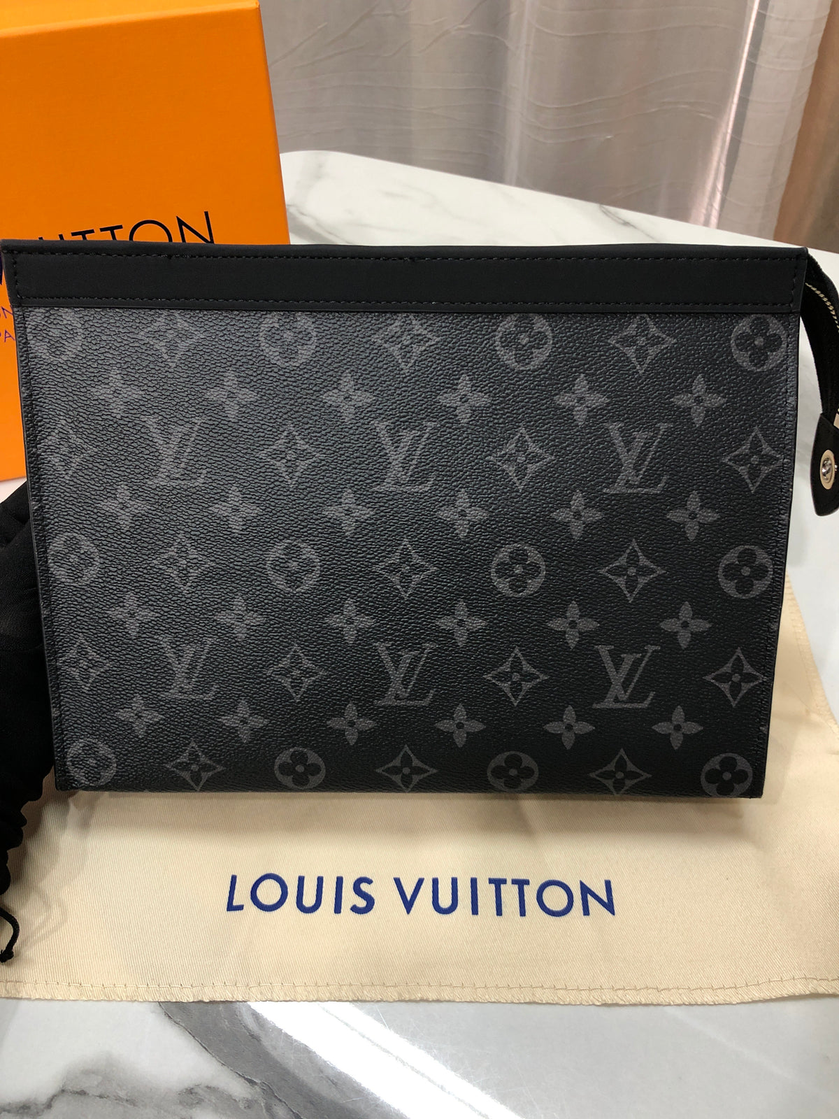 Louis Vuitton Pochette Voyage MM