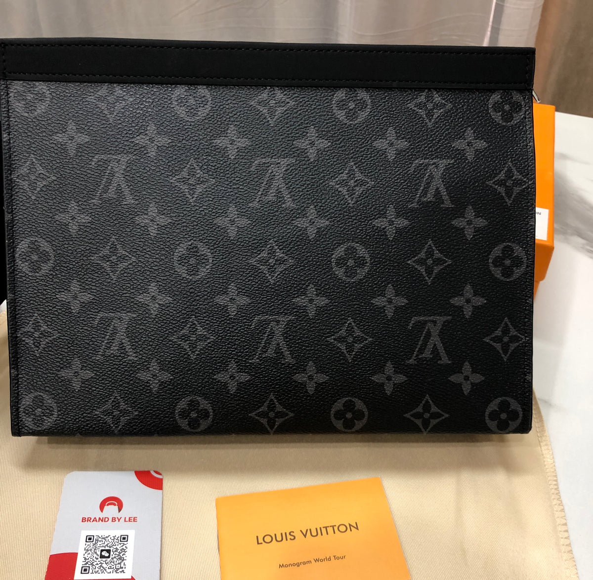 Louis Vuitton Pochette Voyage MM