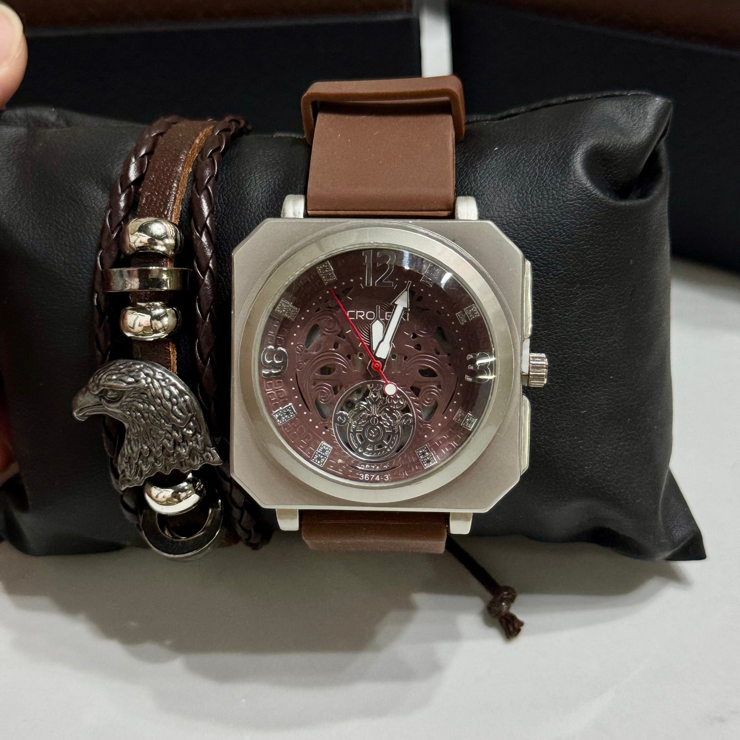 Watch 011