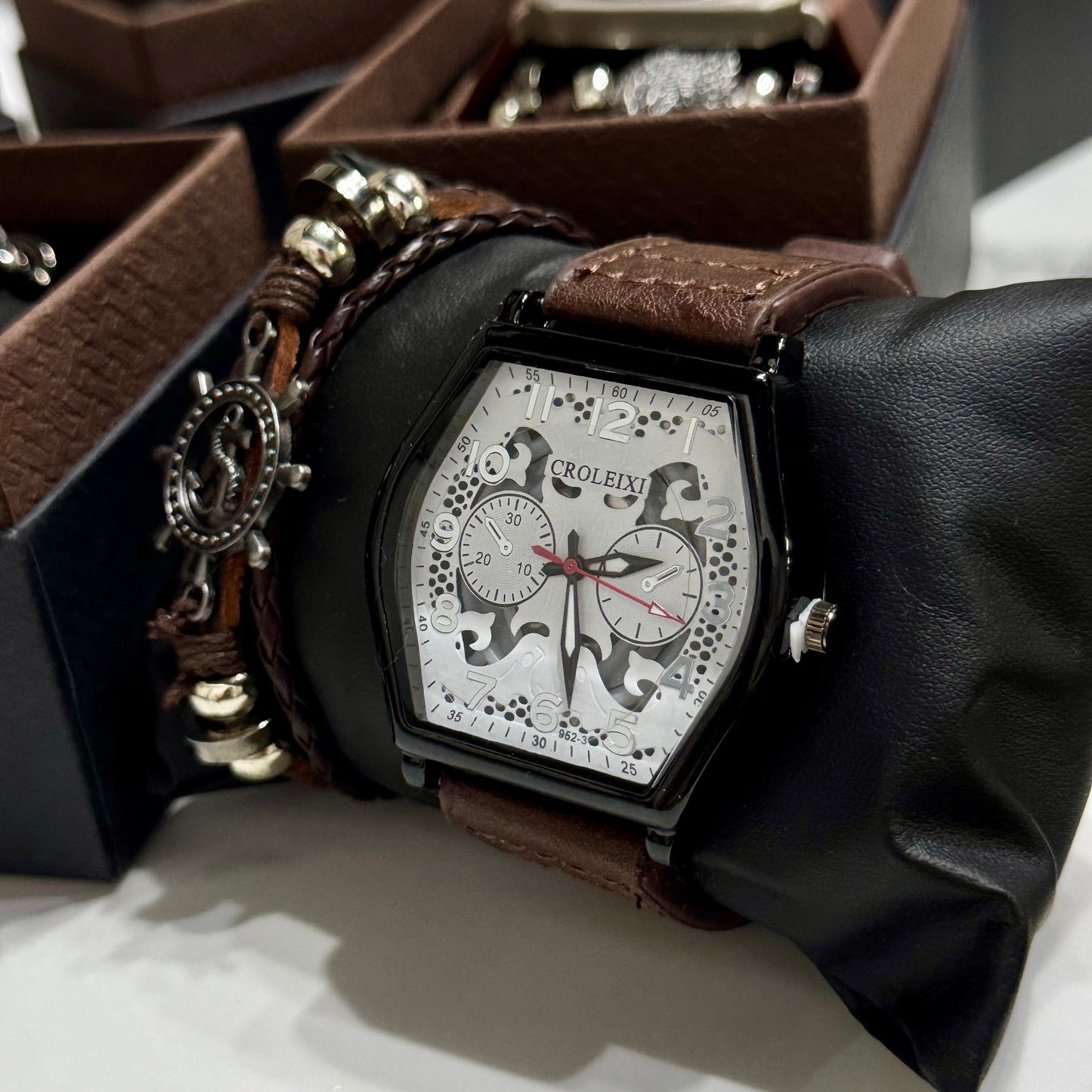 Watch 013