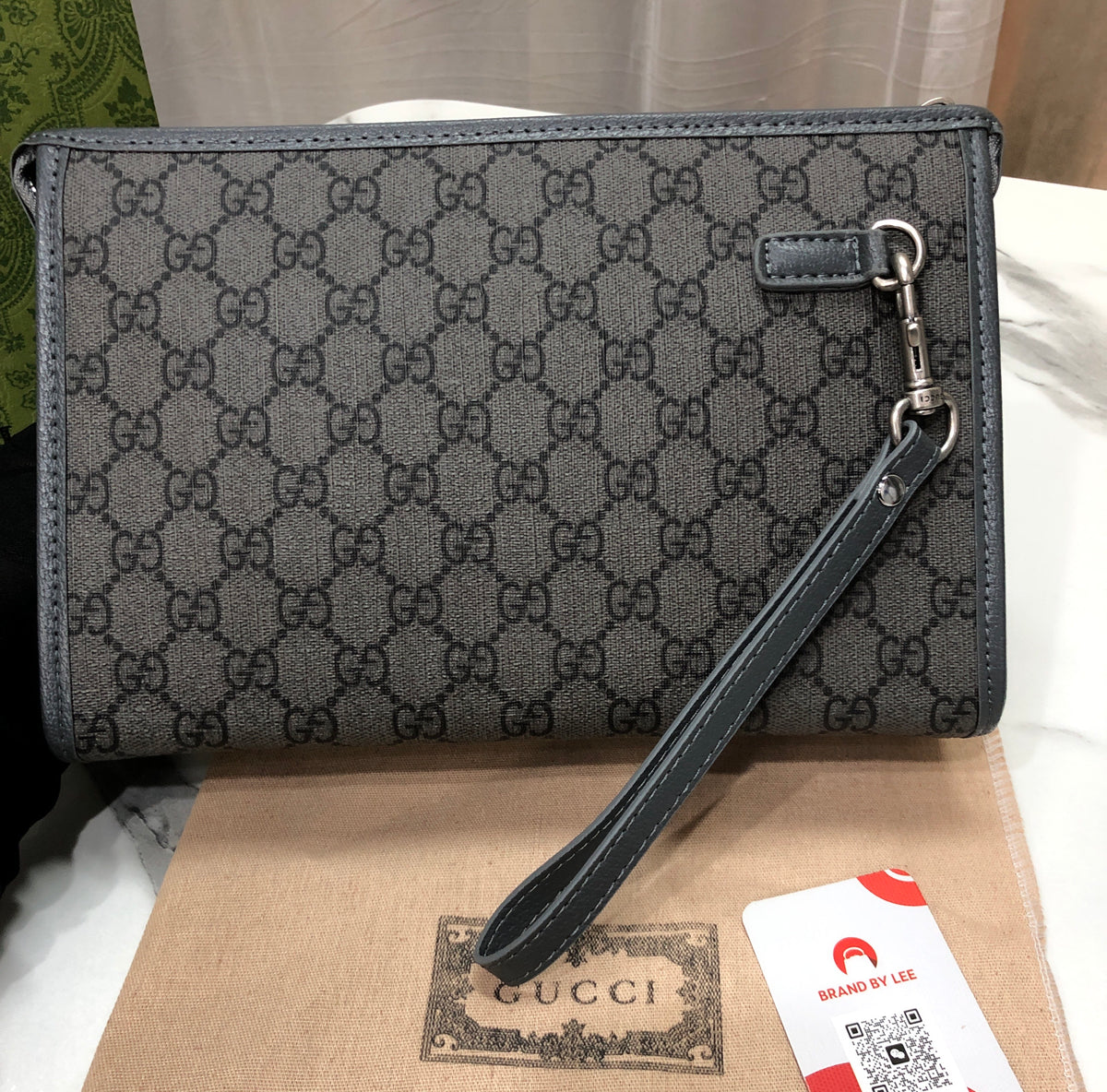 Men Gucci Ophidia GG pouch