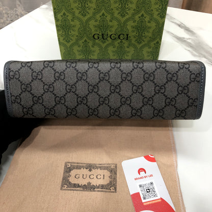 Men Gucci Ophidia GG pouch