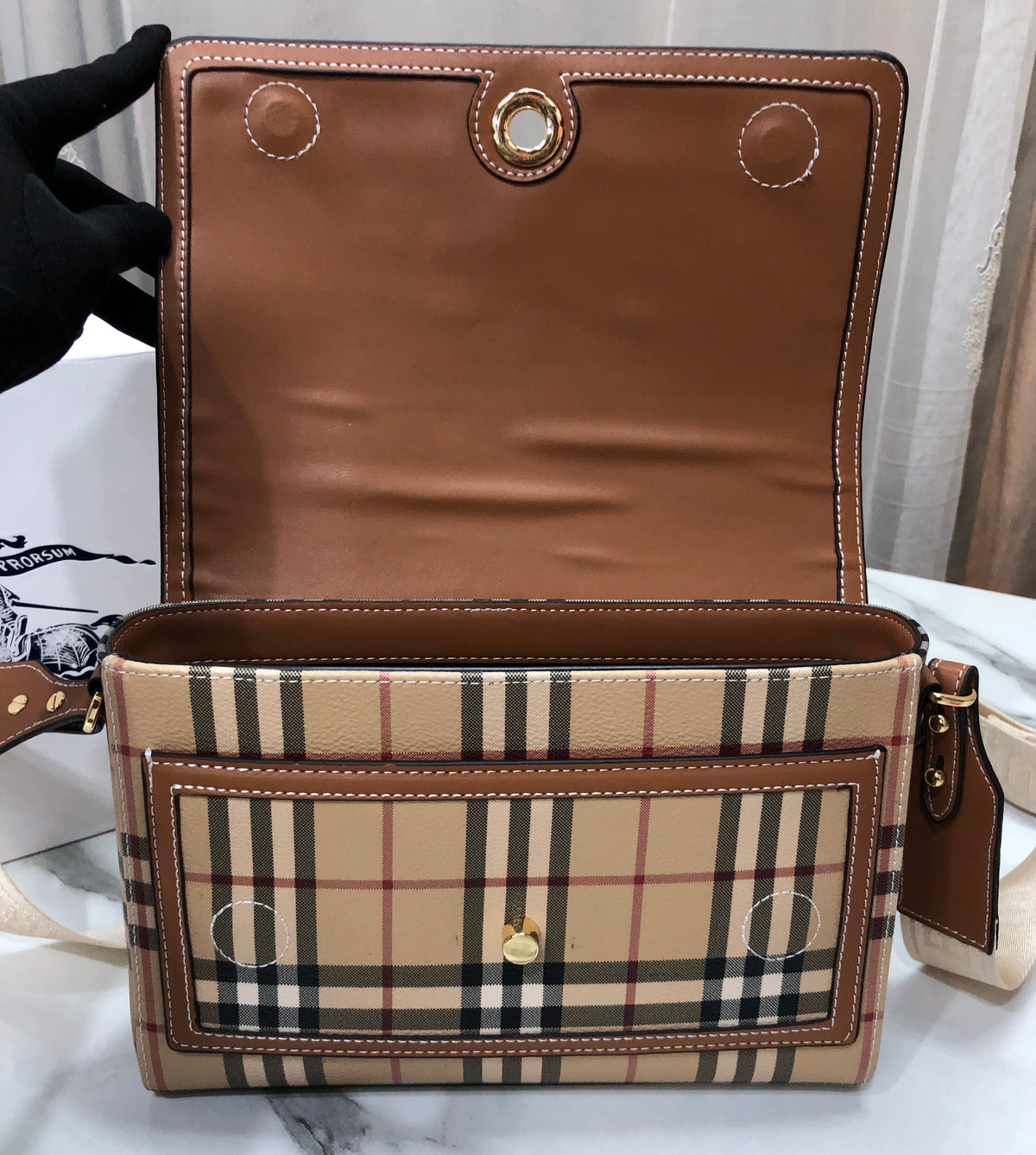 Burberry Note Bag