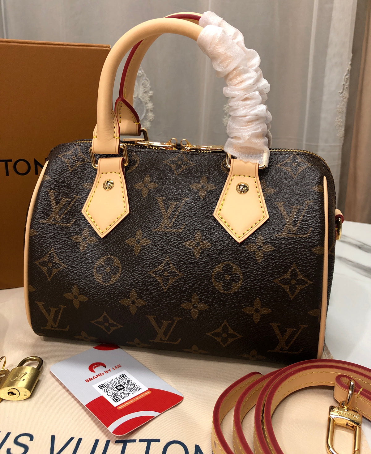 Louis Vuitton Monogram Speedy Bandoulière 20
