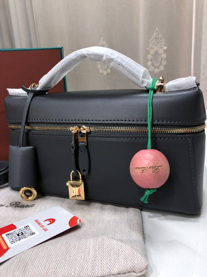 Loro Piana Extra Bag L23