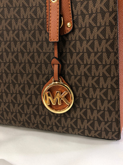 Michael Kors Voyager Tote Bag