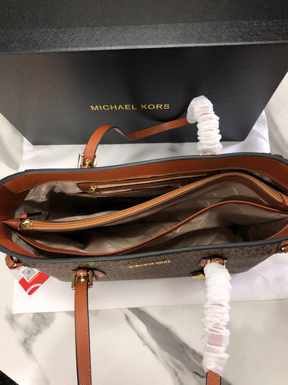 Michael Kors Voyager Tote Bag