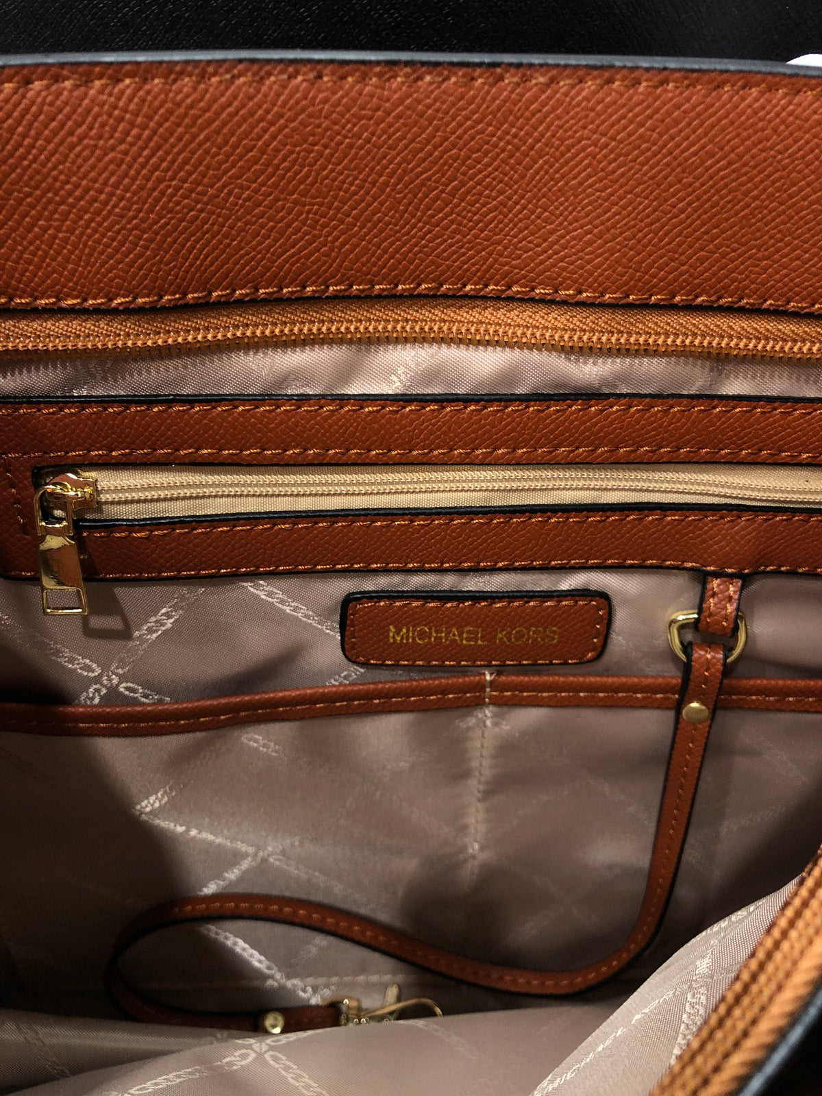 Michael Kors Voyager Tote Bag