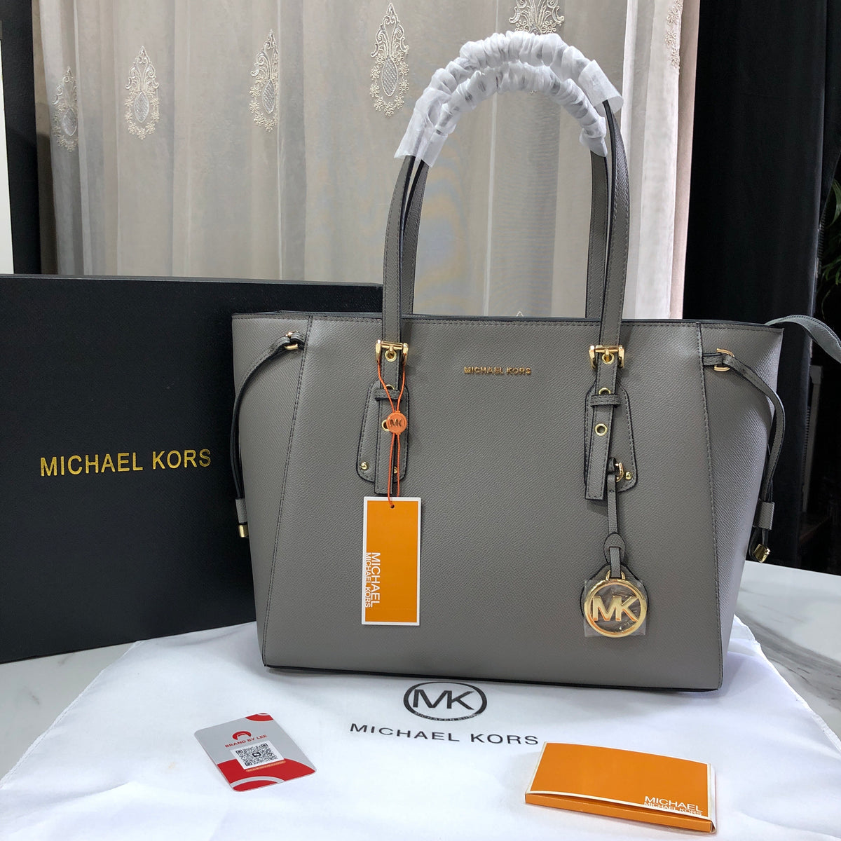 Michael Kors Voyager Tote Bag