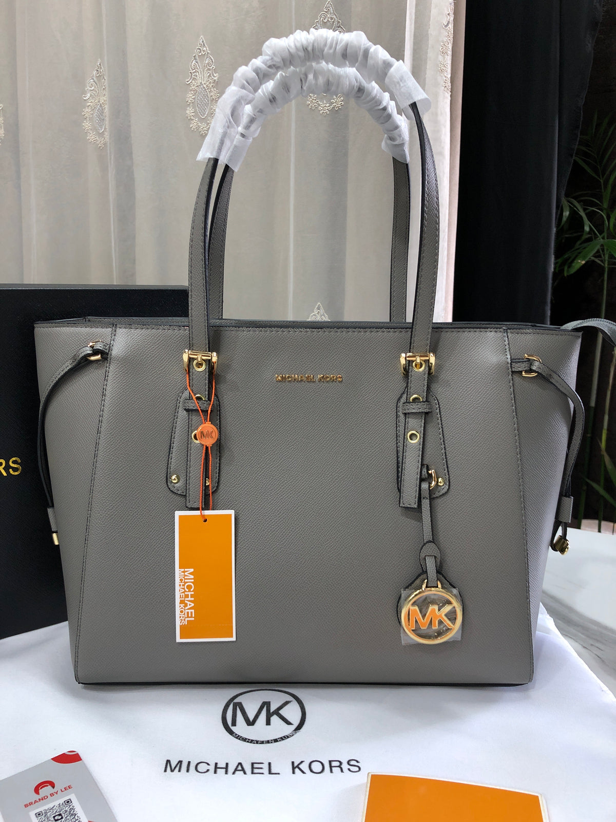 Michael Kors Voyager Tote Bag