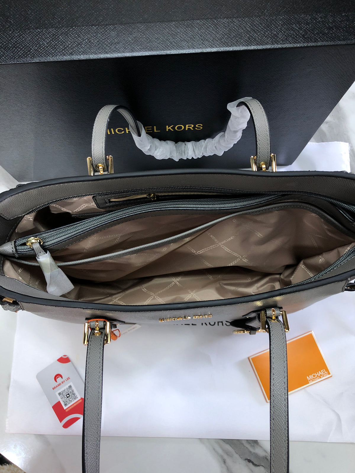 Michael Kors Voyager Tote Bag