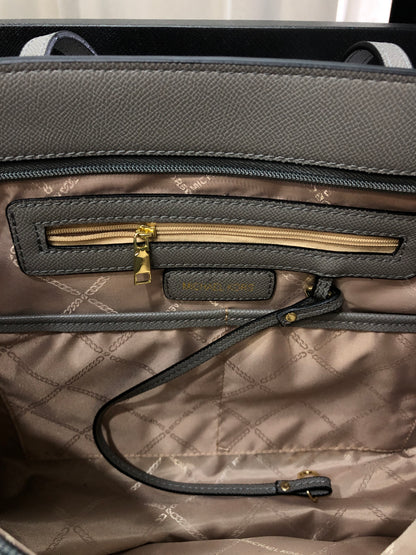 Michael Kors Voyager Tote Bag
