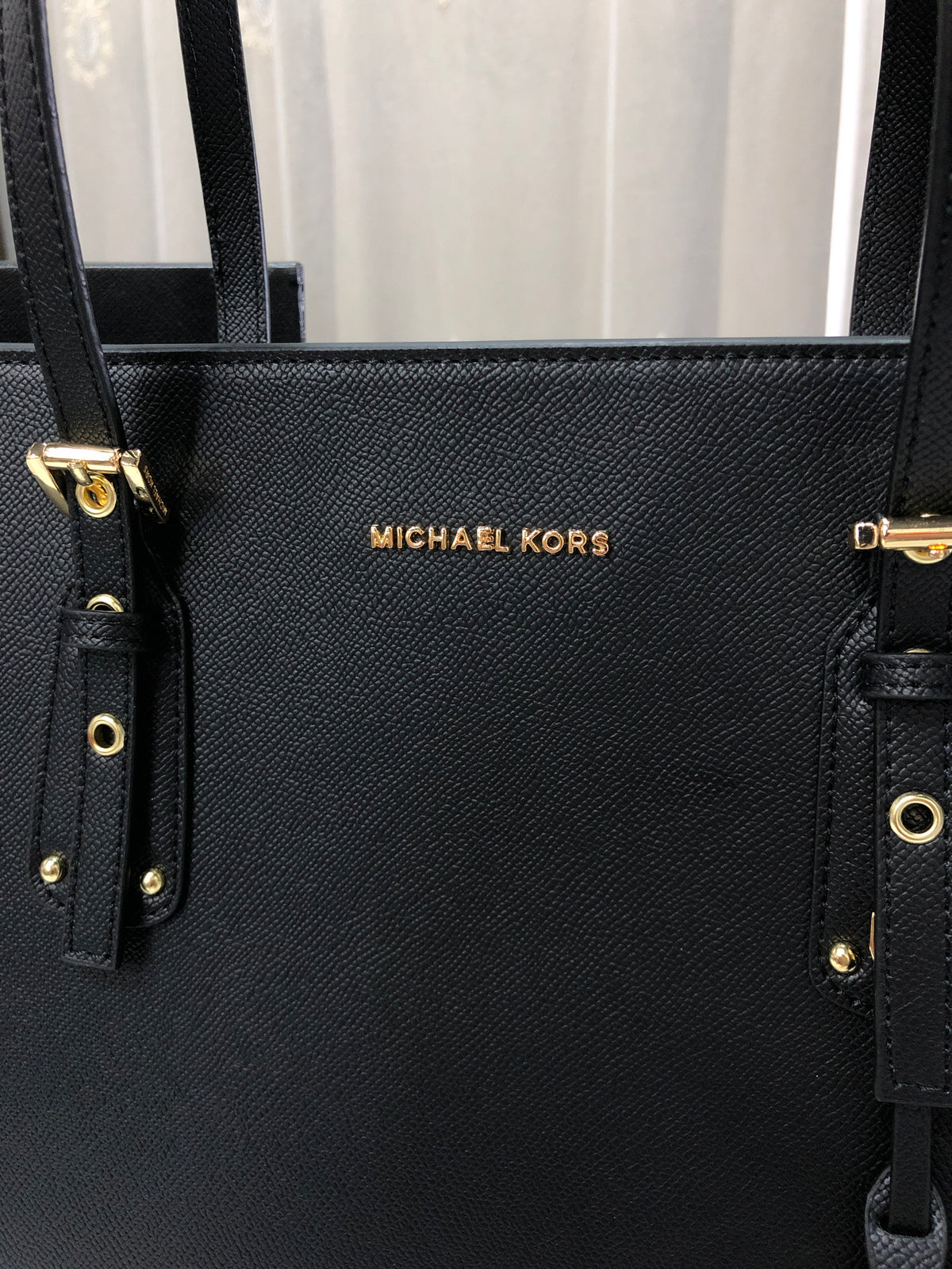 Michael Kors Voyager Tote Bag
