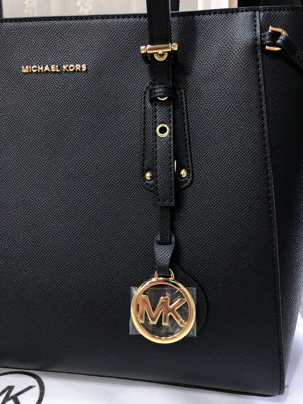 Michael Kors Voyager Tote Bag
