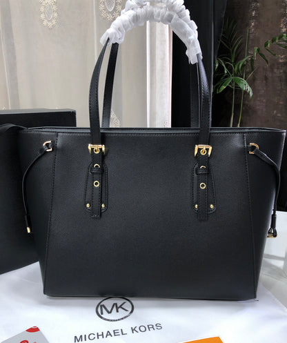 Michael Kors Voyager Tote Bag