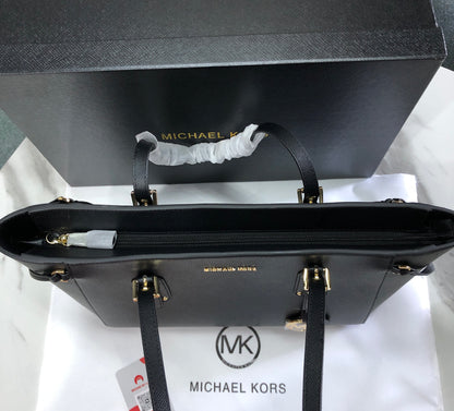 Michael Kors Voyager Tote Bag