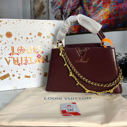 Louis Vuitton Capucines East-West BB