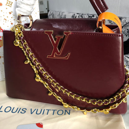 Louis Vuitton Capucines East-West BB
